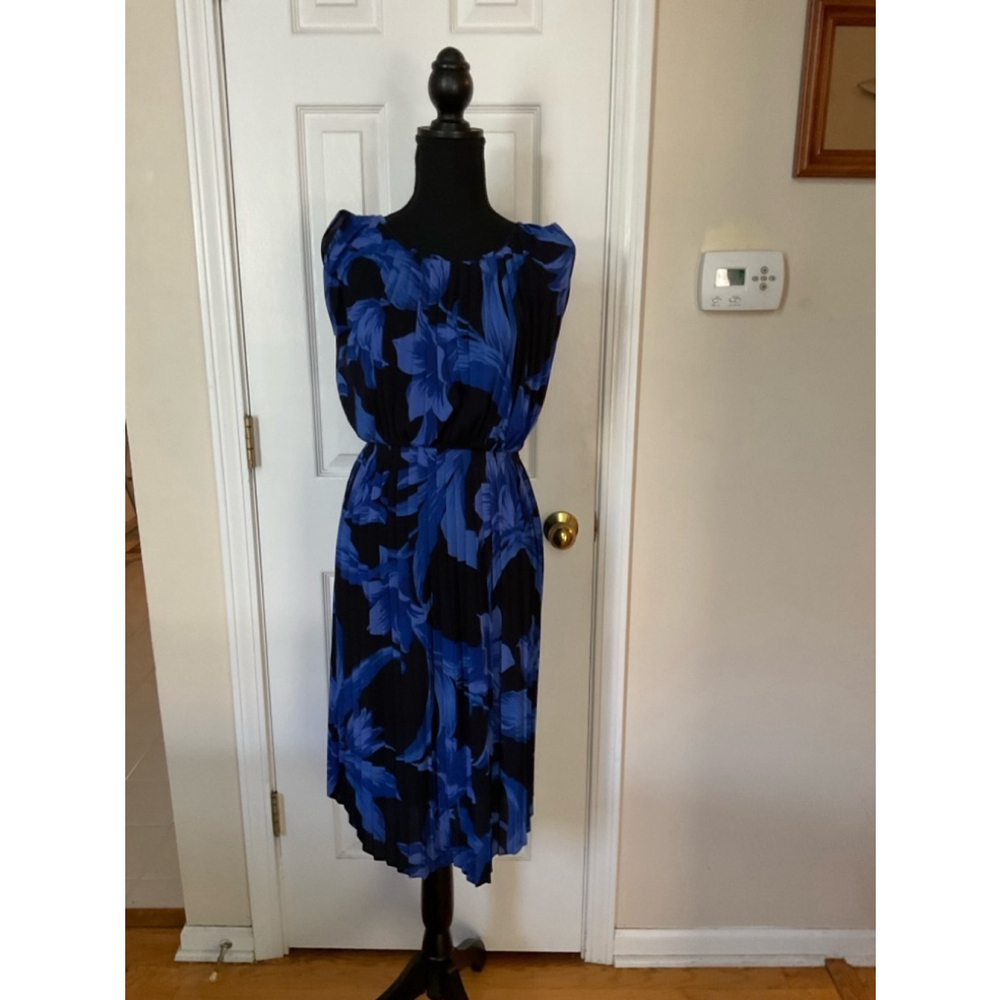 Women's Ann Taylor Blue Floral Dress XS Petite